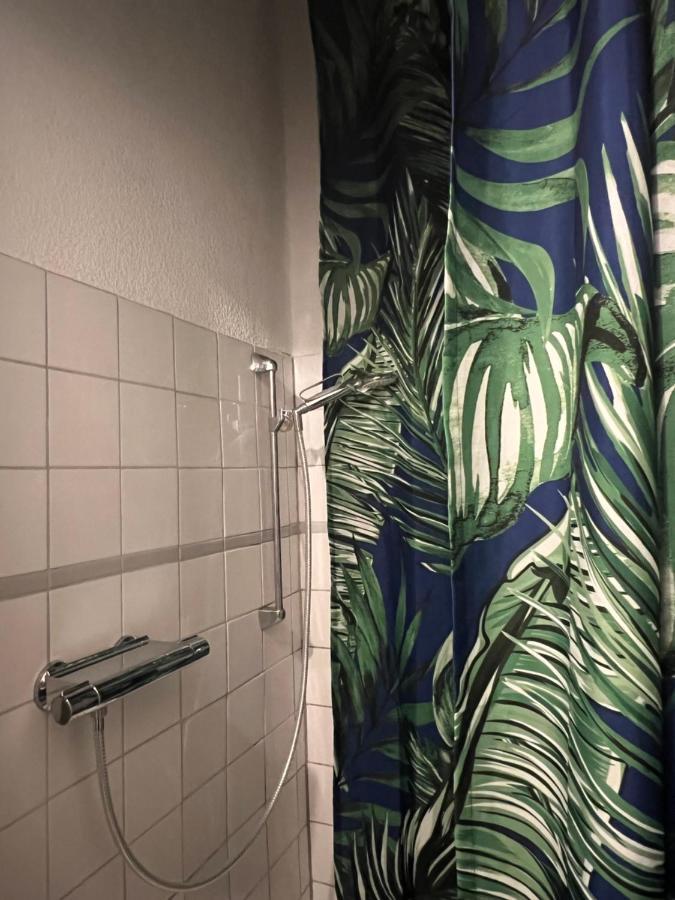Private Schlafzimmer Mit Wc Dusche 뮌헨글라드바흐 외부 사진
