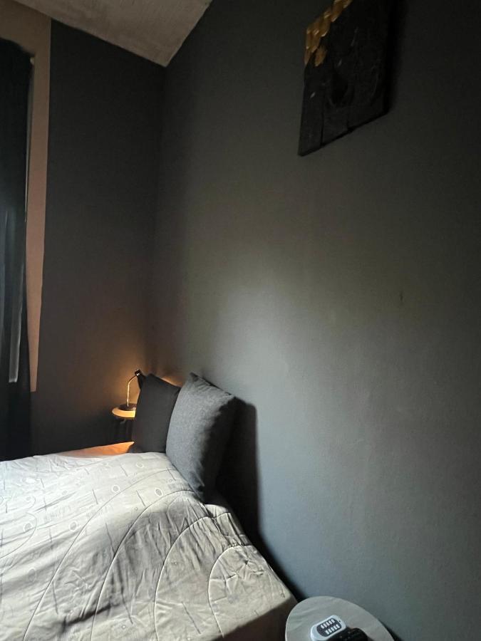 Private Schlafzimmer Mit Wc Dusche 뮌헨글라드바흐 외부 사진